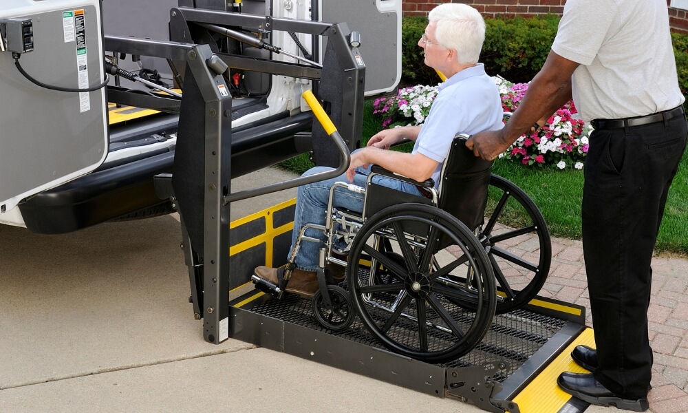 Assist-Travel and Transport - Hope Minded Care - NDIS Brisbane Logan Ipswich 303
